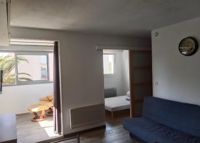Frejus-Plage Et Centre-Ville, 28 M2, Accueil 4 Personnes, Francais, English Spoken