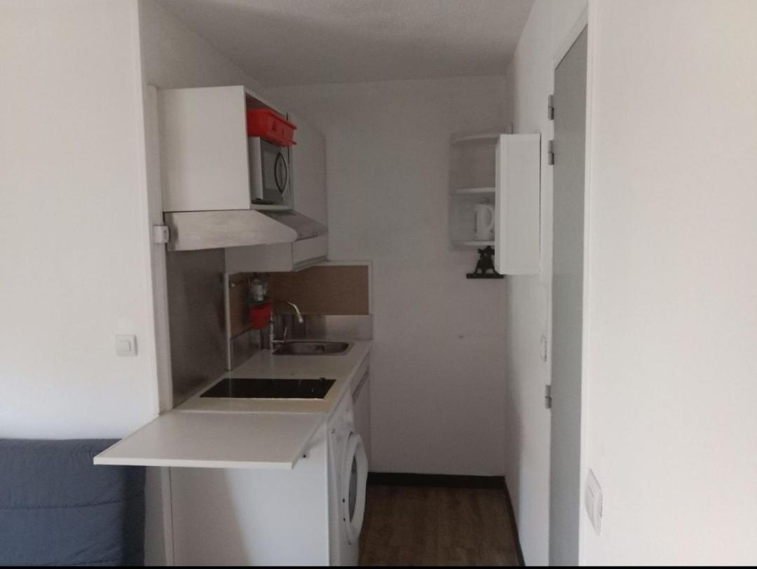 Frejus-plage Et Centre-ville, 28 M2, Accueil 4 Personnes, Francais, English Spoken Appartement Fréjus