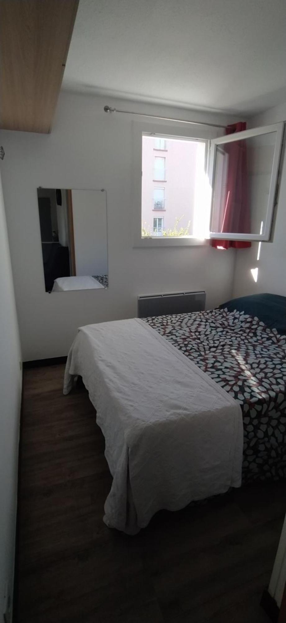 Frejus-plage Et Centre-ville, 28 M2, Accueil 4 Personnes, Francais, English Spoken Fréjus